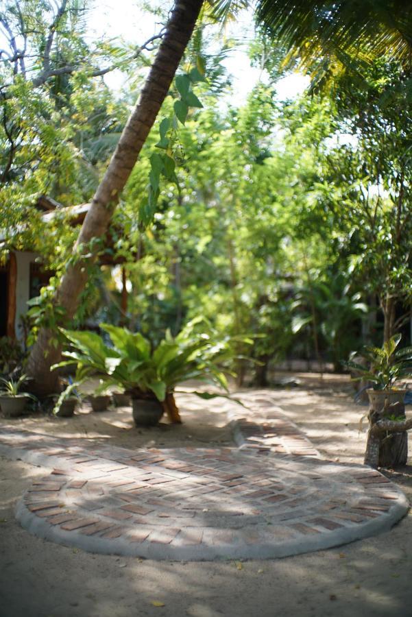 Salty Garden Arugambay Bed & Breakfast Arugam Bay Luaran gambar